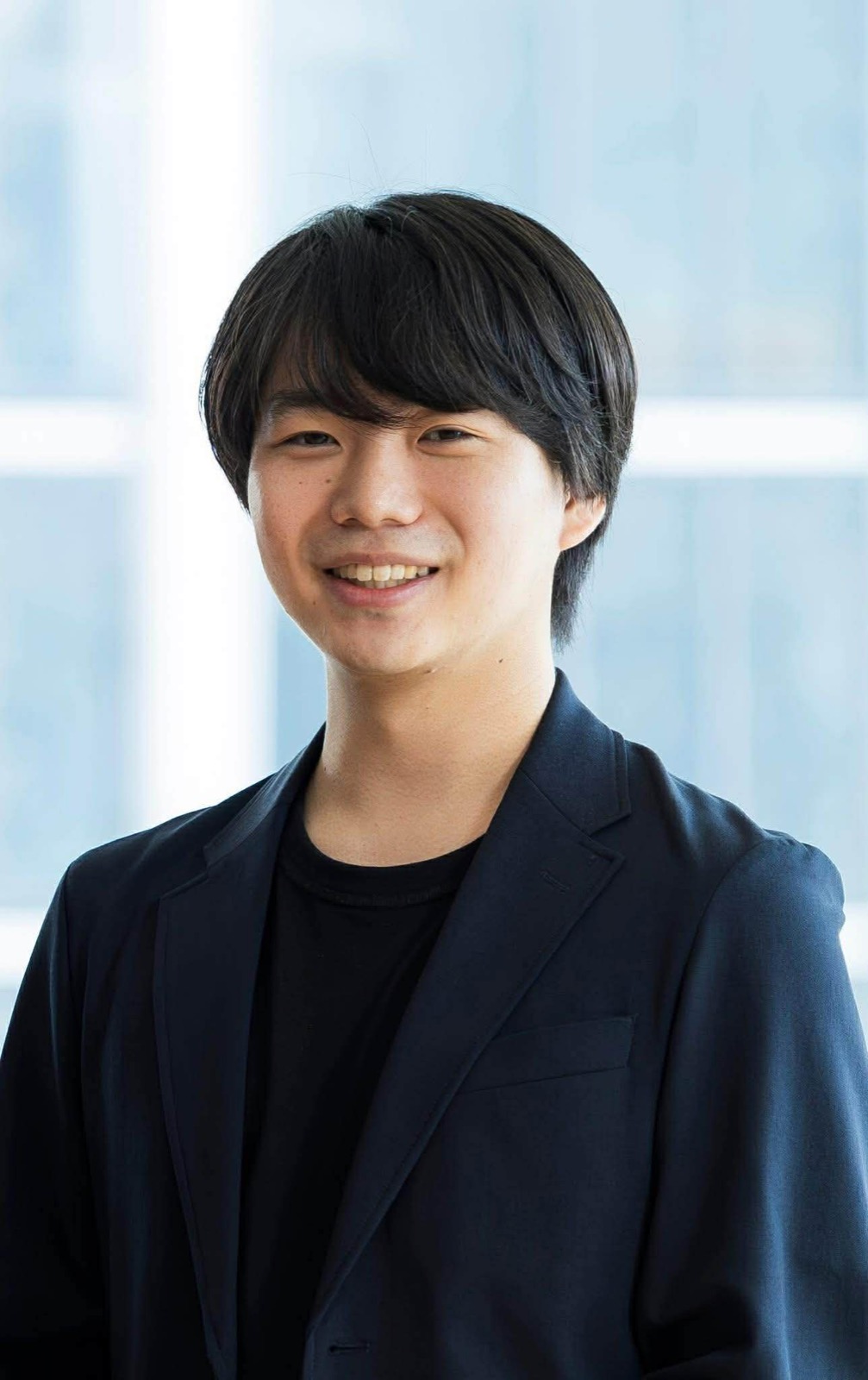 伊藤和真の人物写真